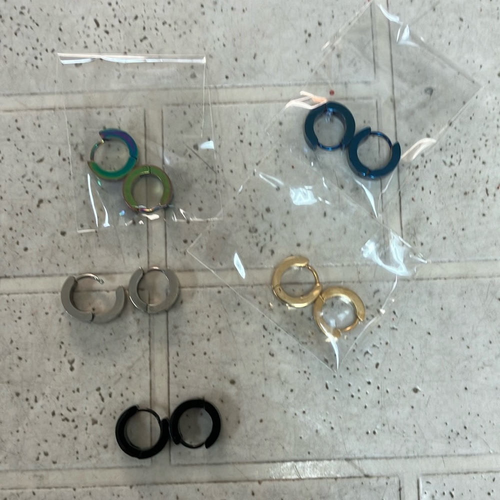 Yiniao Earrings